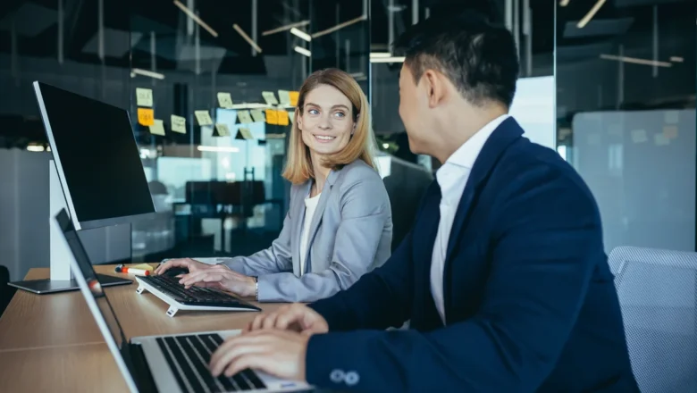 Marketing automation: ghid complet pentru afaceri mici în 2026
