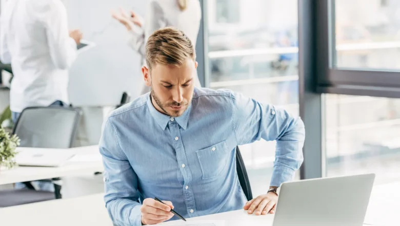 Marketing prin influenceri în 2026: ghid complet pentru afaceri